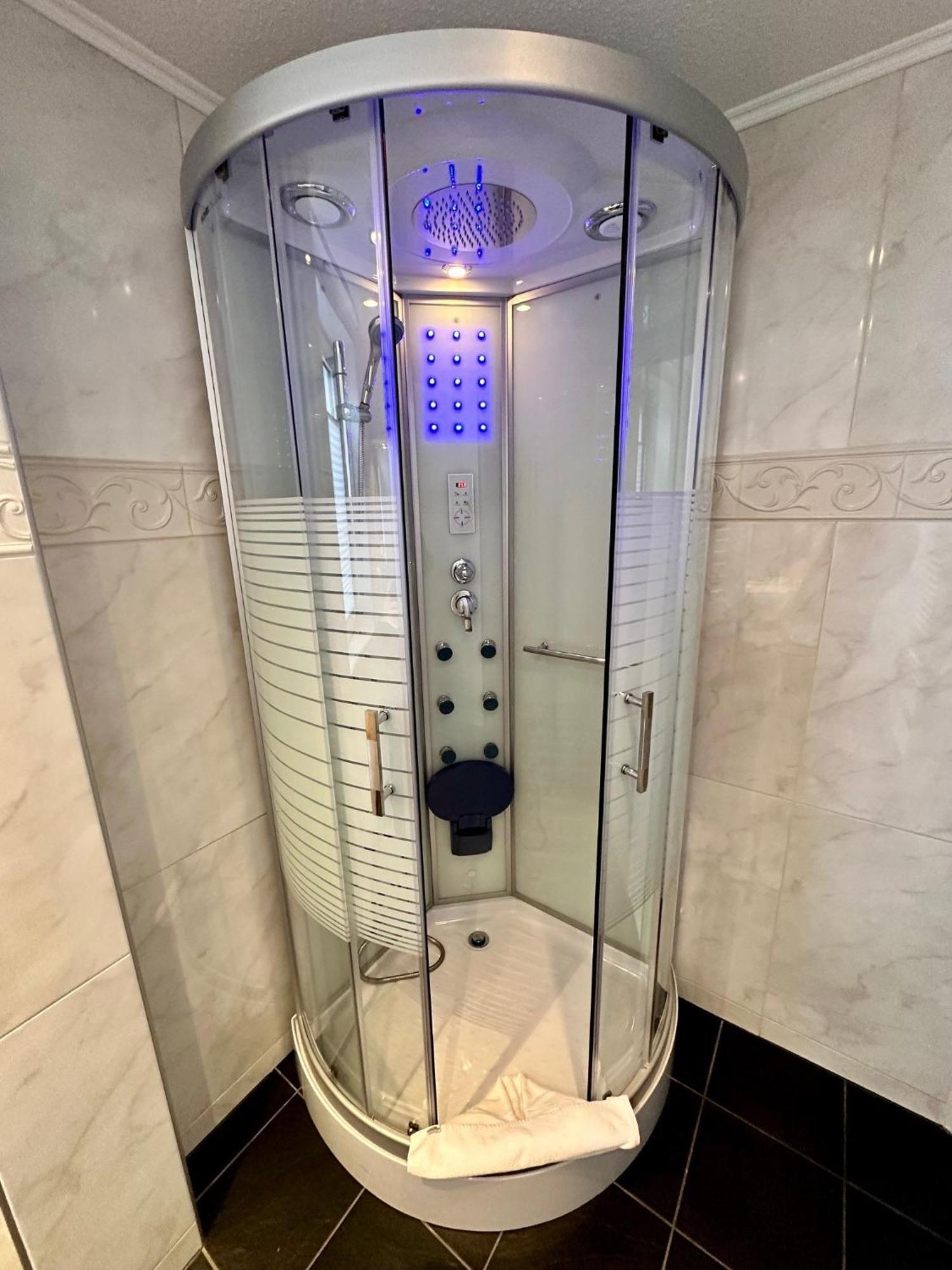 Aparthotel Kleine Perle Куксхавен Екстериор снимка